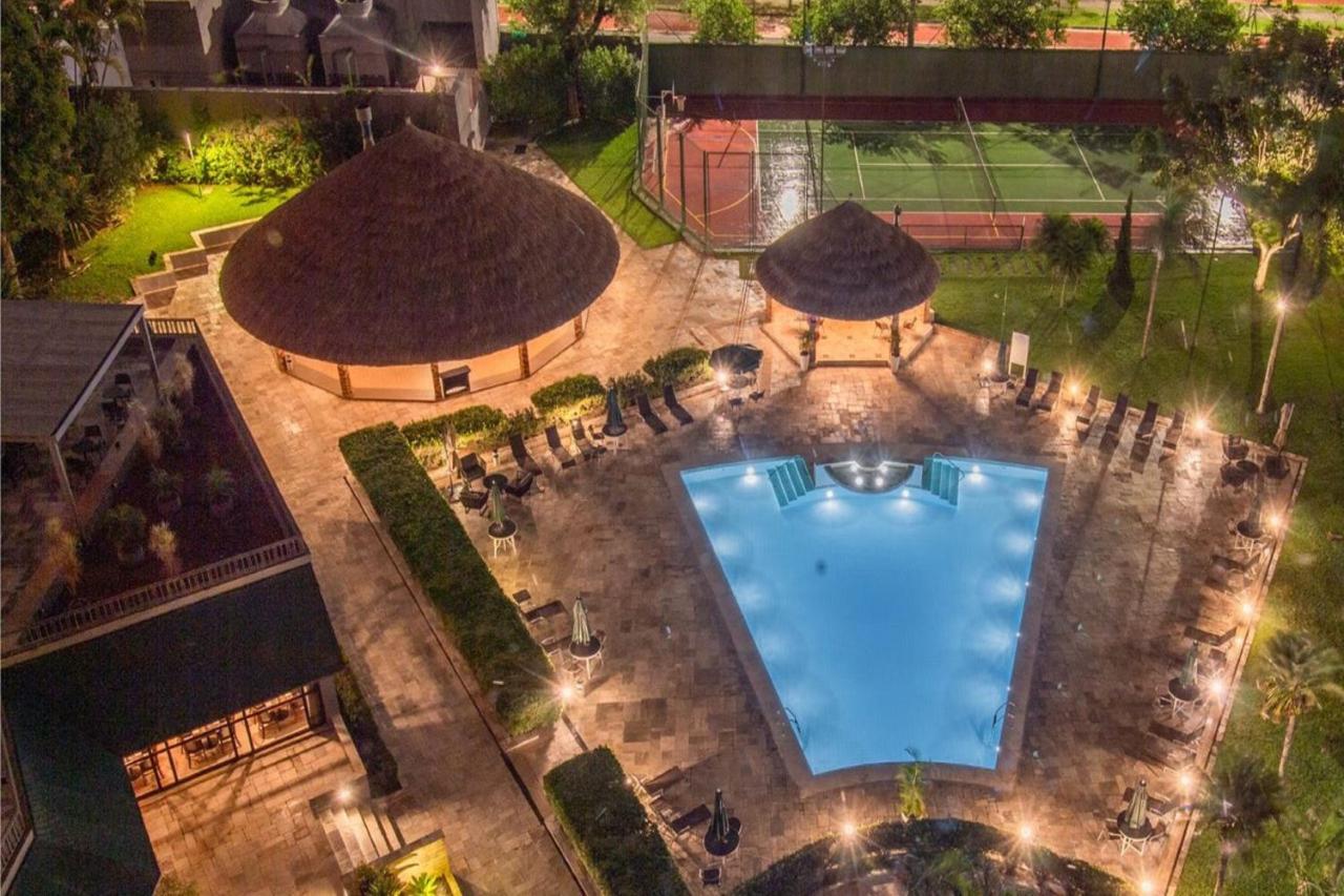 Marriott Sao Paulo Airport Hotel Guarulhos Dış mekan fotoğraf The swimming pool at the hotel