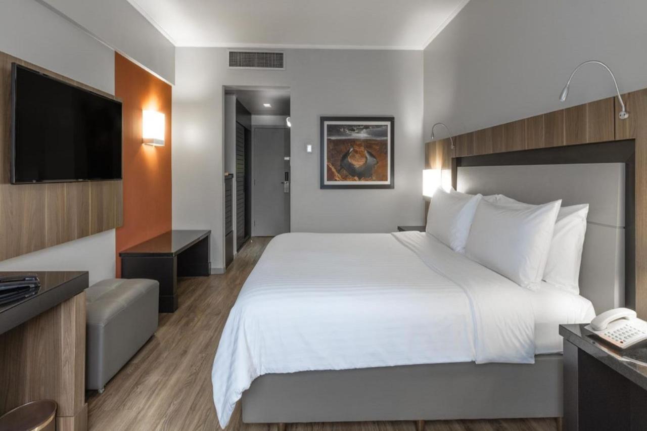 Marriott Sao Paulo Airport Hotel Guarulhos Dış mekan fotoğraf A room at the hotel