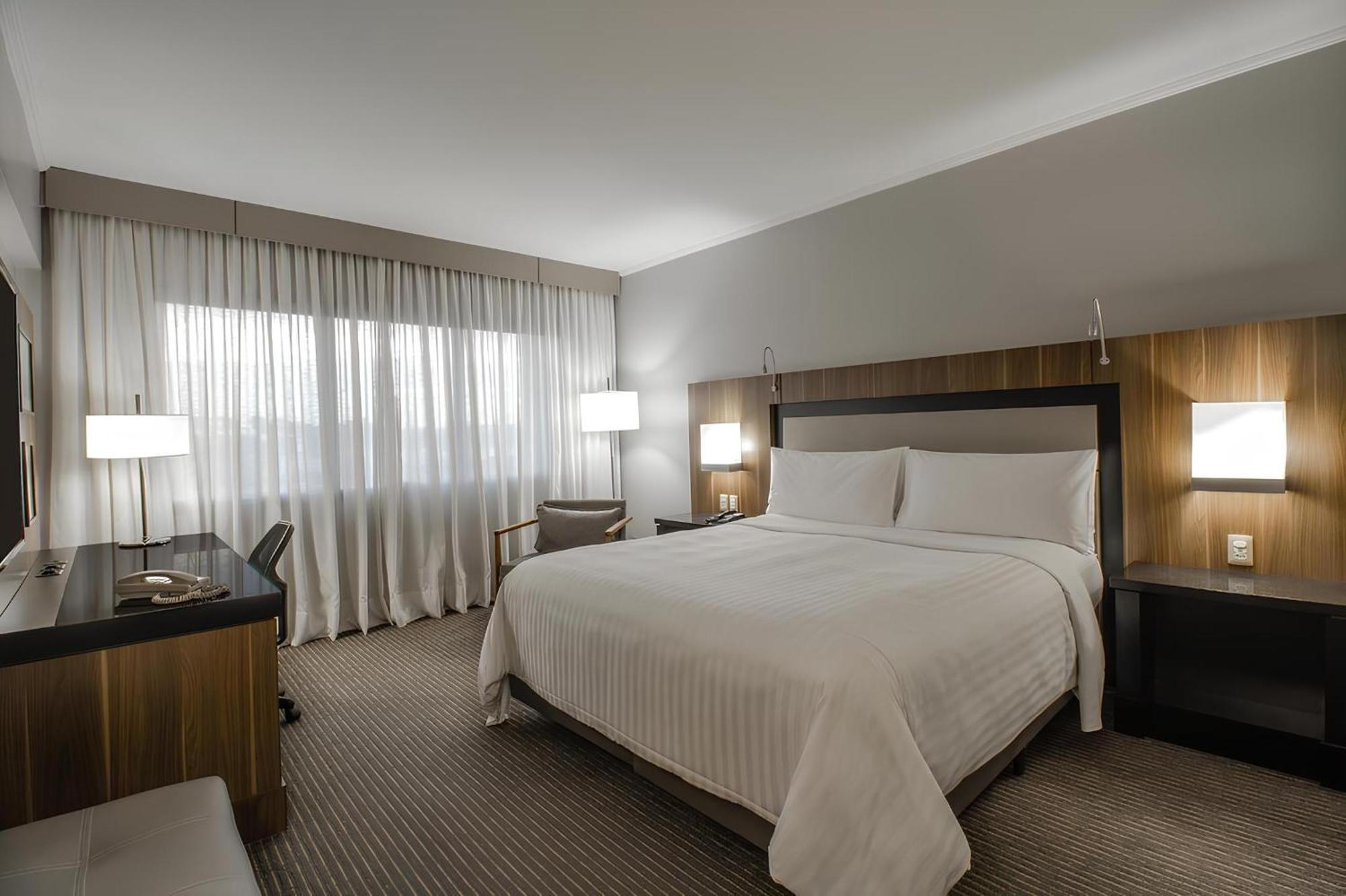 Marriott Sao Paulo Airport Hotel Guarulhos Dış mekan fotoğraf A guest room at the Hilton San Francisco Airport