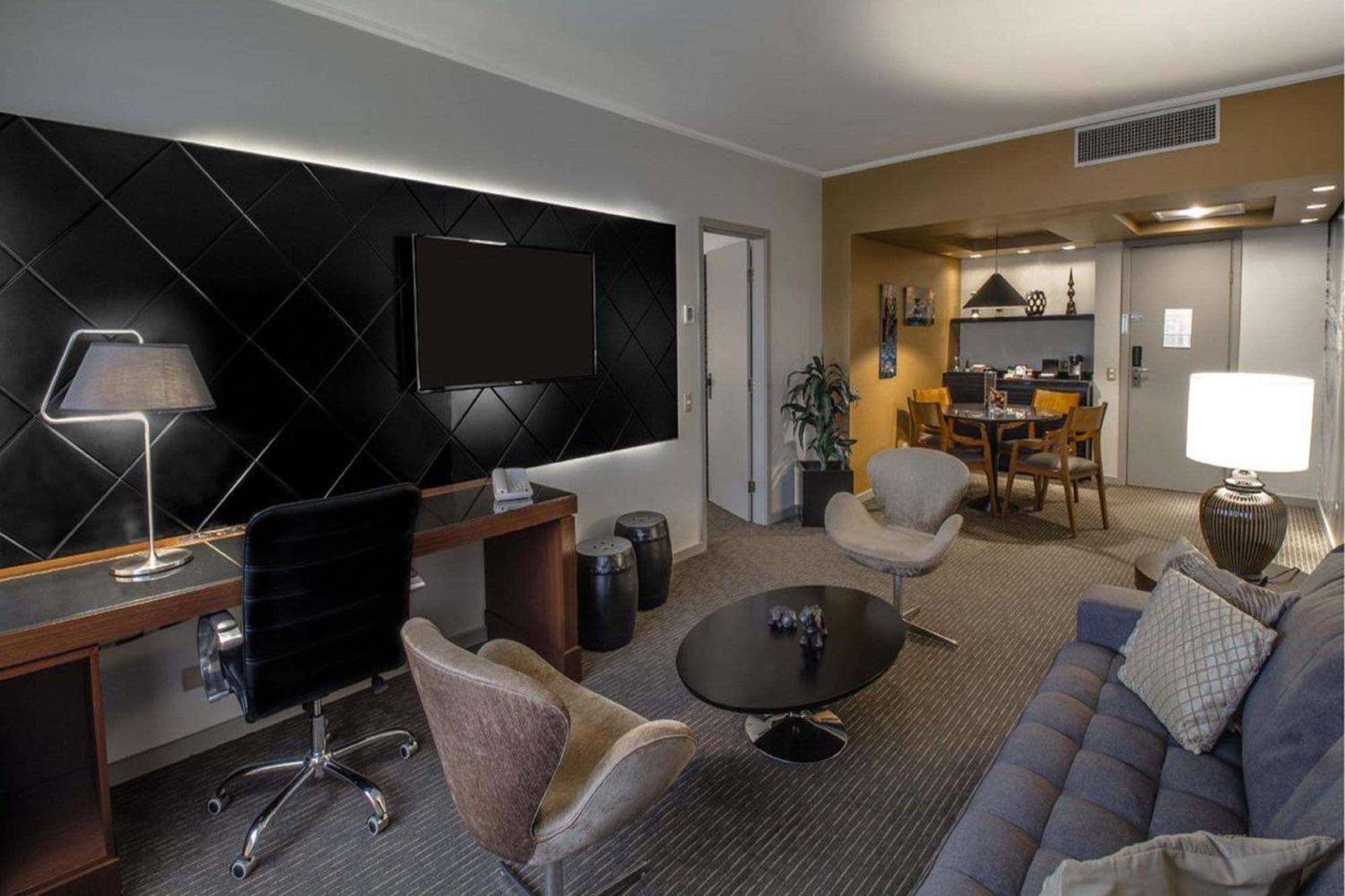Marriott Sao Paulo Airport Hotel Guarulhos Dış mekan fotoğraf A suite at the MGM Grand