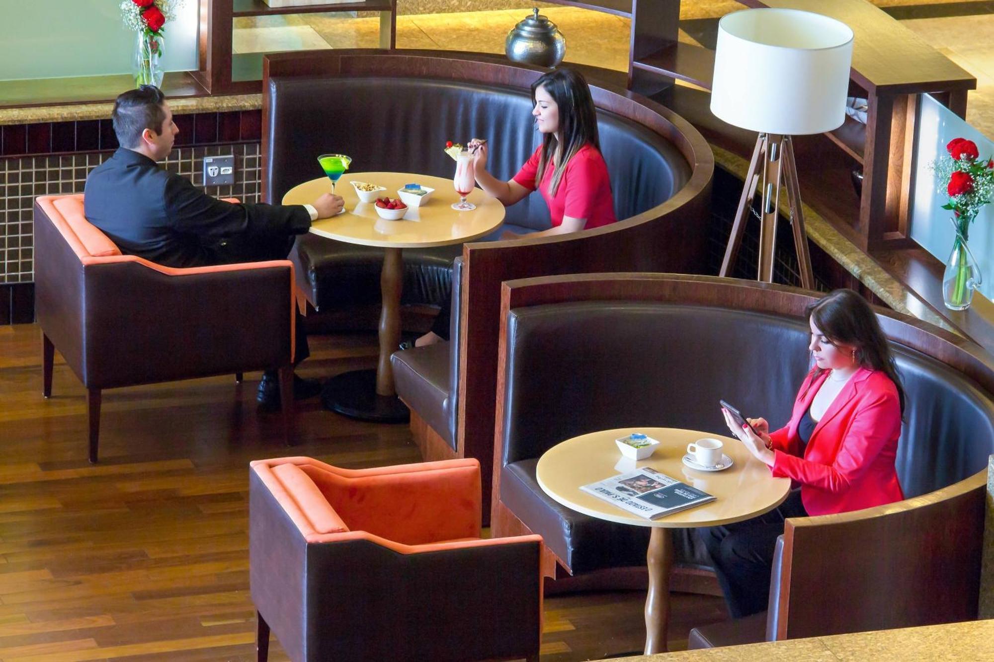 Marriott Sao Paulo Airport Hotel Guarulhos Dış mekan fotoğraf The lounge at the airport