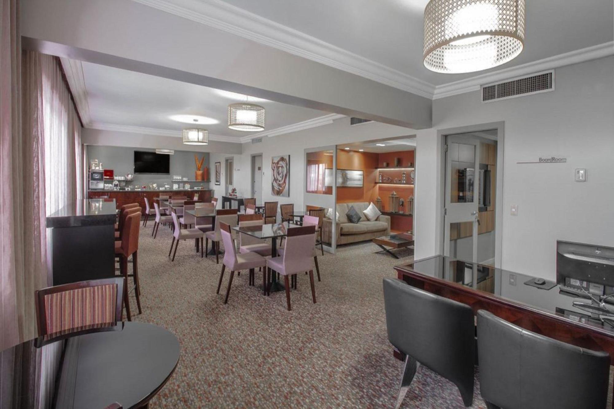 Marriott Sao Paulo Airport Hotel Guarulhos Dış mekan fotoğraf The lounge at the airport
